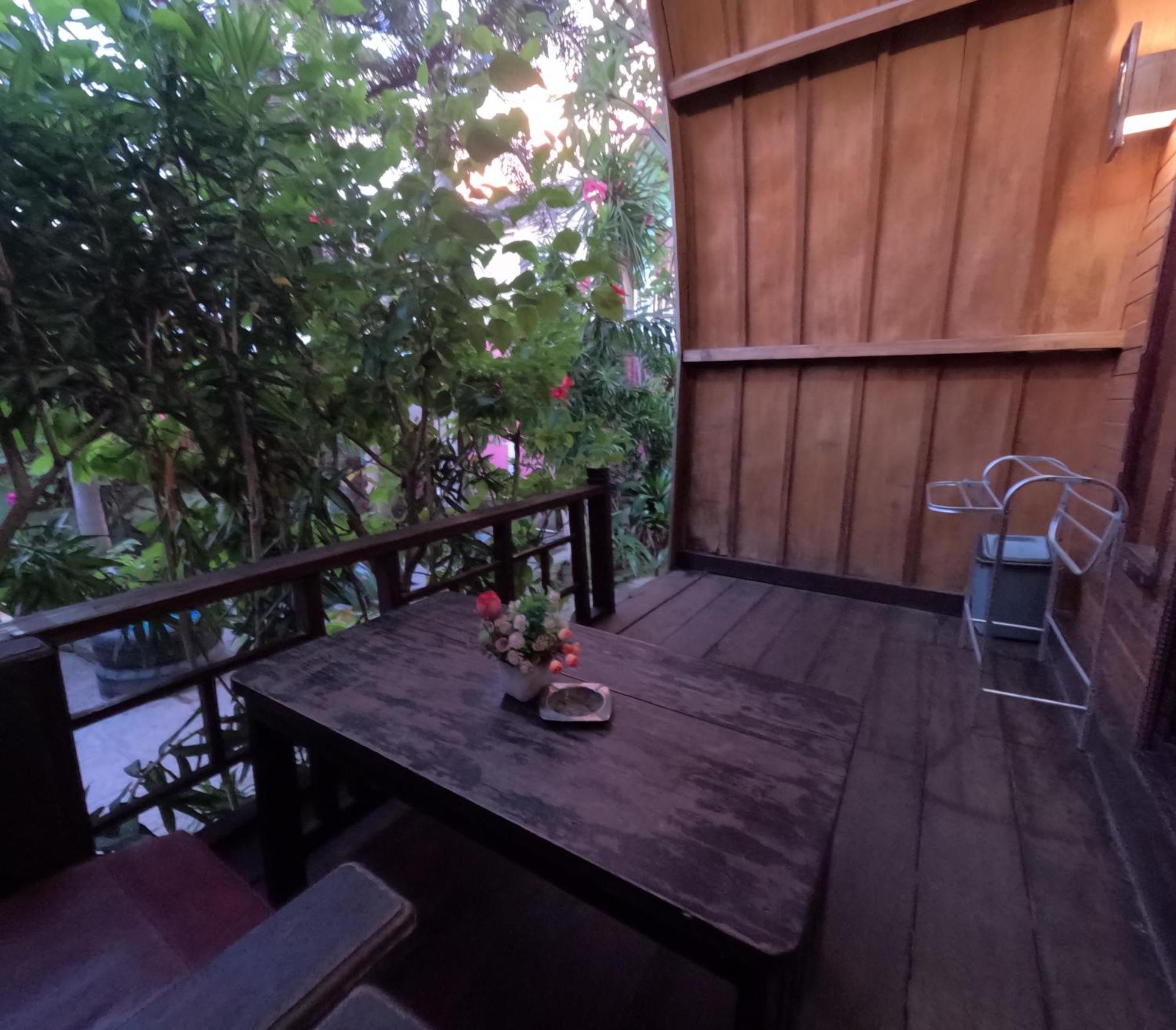 Banana Leaf Bungalow Gili Trawangan Buitenkant foto